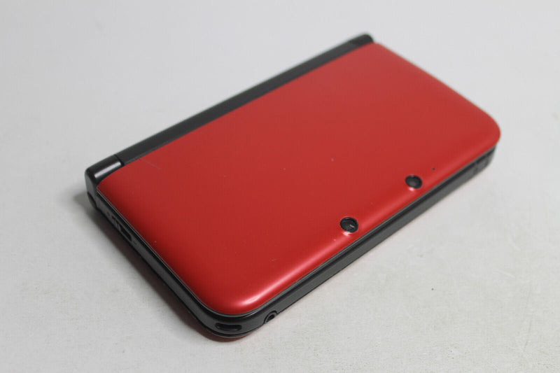 Laden Sie das Bild in Galerie -Viewer, Nintendo 3DS XL Handheld-Spielkonsole in Rot/Schwarz
