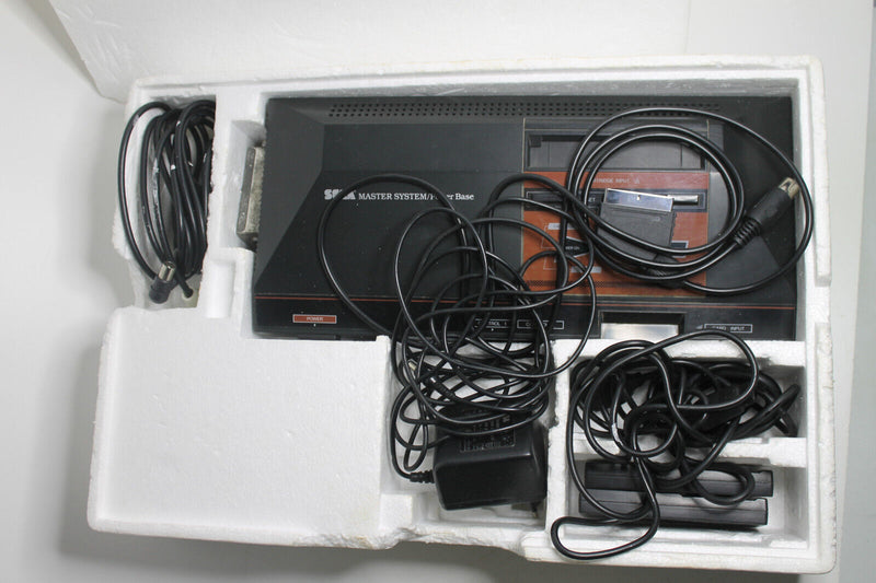 Laden Sie das Bild in Galerie -Viewer, 🔥SEGA • MasterSystem 1 • in Originalverpackung • OVP • inkl. Hang on
