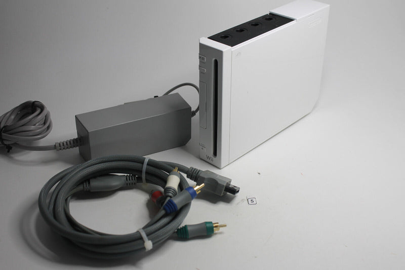 Laden Sie das Bild in Galerie -Viewer, Nintendo Wii Sports Pack 512MB Spielekonsole - Weiß
