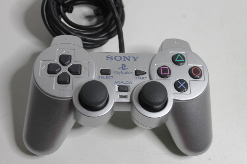 Laden Sie das Bild in Galerie -Viewer, Sony Playstation 2 Konsole Slim Set - Silber (SCPH-70001)
