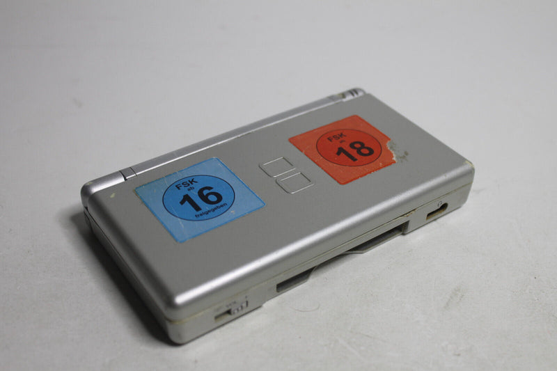 Laden Sie das Bild in Galerie -Viewer, Nintendo DS Spielkonsole - Silber

