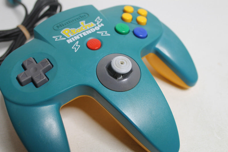 Laden Sie das Bild in Galerie -Viewer, Nintendo 64 / N64 ORIGINAL Pokemon Controller / Pikachu Edition NUS-005 TOP
