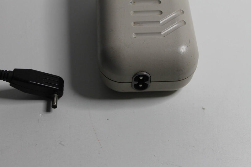 Laden Sie das Bild in Galerie -Viewer, Nintendo Gameboy Powerbank/ Battery Pack/ Akku - in grau
