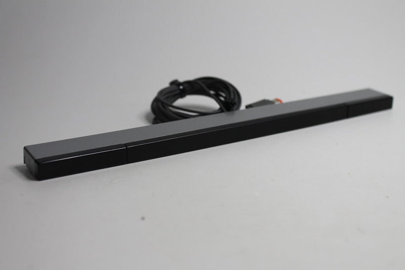 Laden Sie das Bild in Galerie -Viewer, Nintendo Wii U 32GB Konsolenpaket - Schwarz - guter Zustand
