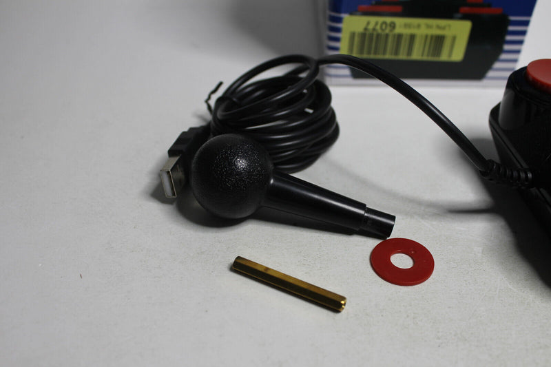 Laden Sie das Bild in Galerie -Viewer, Retro Games The C64 Joystick/The C64 Mini Joystick Teildefekt
