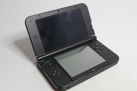 Nintendo 3DS XL Handheld-Spielkonsole in Rot/Schwarz