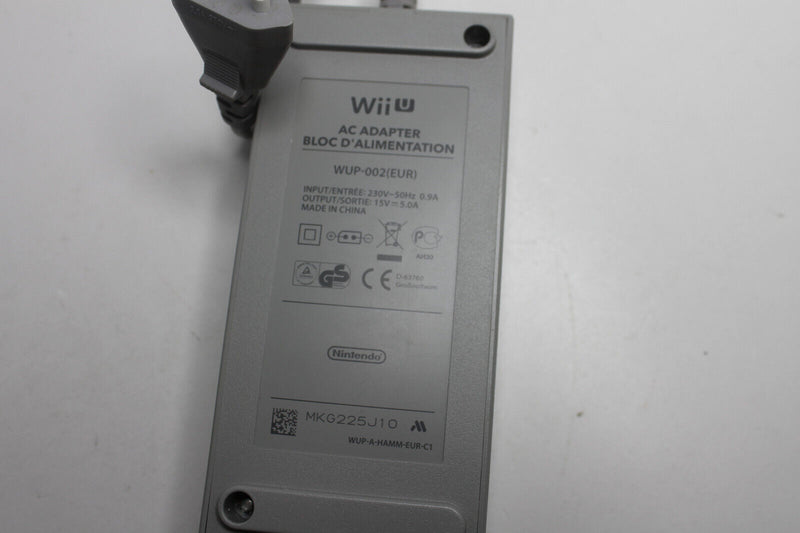 Laden Sie das Bild in Galerie -Viewer, Nintendo Wii U 32GB Konsolenpaket - Schwarz - guter Zustand
