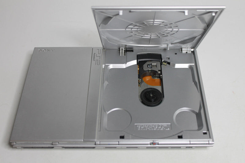 Laden Sie das Bild in Galerie -Viewer, Sony Playstation 2 Konsole Slim Set - Silber (SCPH-70001)
