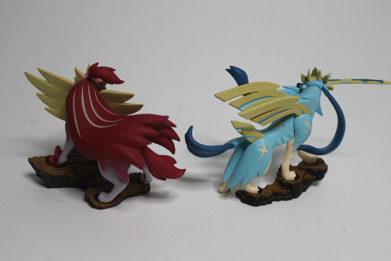 Laden Sie das Bild in Galerie -Viewer, Pokemon Crown Zenith – Zacian + Zamazenta – Figuren-Set
