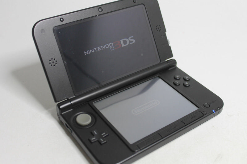 Laden Sie das Bild in Galerie -Viewer, Nintendo 3DS XL Handheld-Spielkonsole - Silber/Schwarz (2201199)
