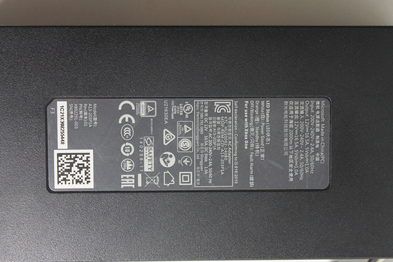 Laden Sie das Bild in Galerie -Viewer, Microsoft Xbox One 500GB Spielkonsole - Schwarz 1540
