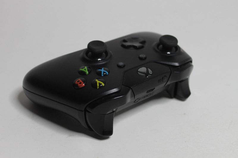 Laden Sie das Bild in Galerie -Viewer, Microsoft Xbox One X 1TB Spielkonsole - Schwarz
