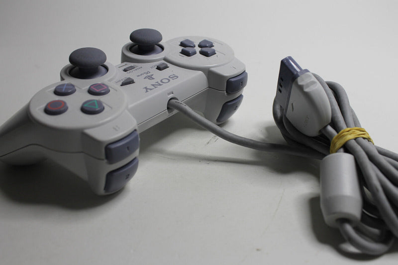 Laden Sie das Bild in Galerie -Viewer, Sony PlayStation 1 Spielekonsole - Weiß (SCPH-102)
