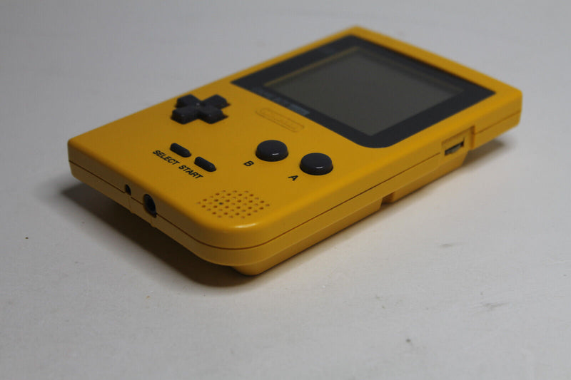 Laden Sie das Bild in Galerie -Viewer, Nintendo Game Boy Pocket Gelb Handheld-Spielkonsole
