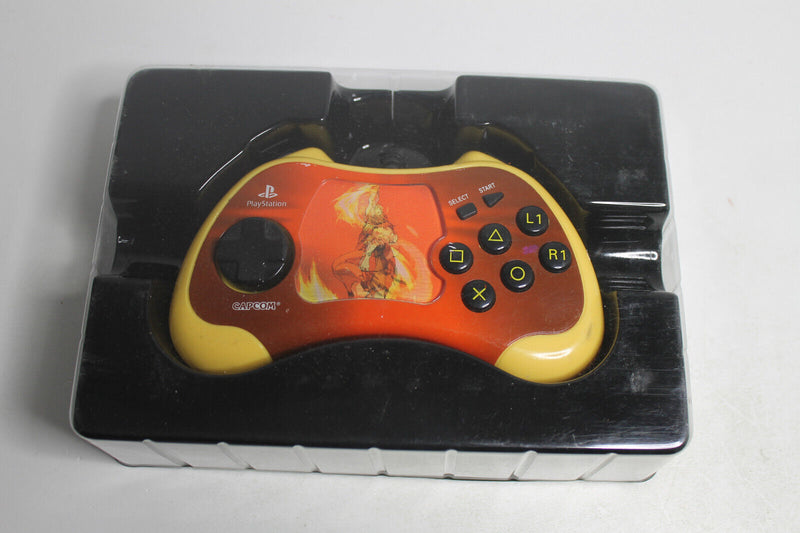 Laden Sie das Bild in Galerie -Viewer, Street FighterLimited Collectors Edition Controller Playstation Signed
