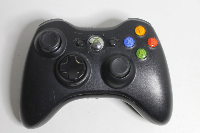 Laden Sie das Bild in Galerie -Viewer, Microsoft Xbox 360 E Konsole 250 GB schwarz + Orig. Controller - GEBRAUCHT

