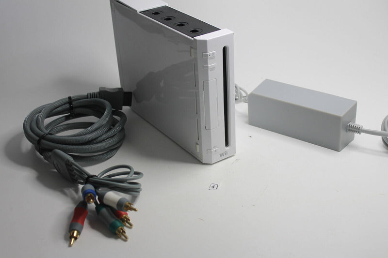 Laden Sie das Bild in Galerie -Viewer, Nintendo Wii Sports Pack 512MB Spielekonsole - Weiß
