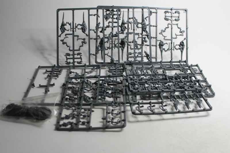Laden Sie das Bild in Galerie -Viewer, Tyranids Termagants Games Workshop Warhammer 40.000 95 % vollständig

