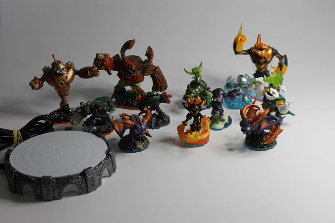 Skylanders Figuren Selten Sammlung 12 Figuren - 1 Portal