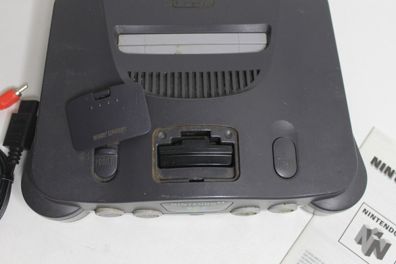 Laden Sie das Bild in Galerie -Viewer, Nintendo 64 Spielekonsole - Schwarz (NUS-001)
