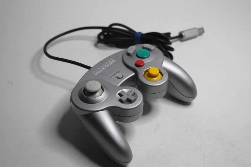 Laden Sie das Bild in Galerie -Viewer, NGC - Nintendo GameCube Konsole Silber mit Controller
