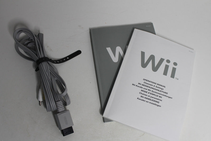 Laden Sie das Bild in Galerie -Viewer, Nintendo Wii Sports Pack 512MB Spielekonsole - OVP - toller Zustand
