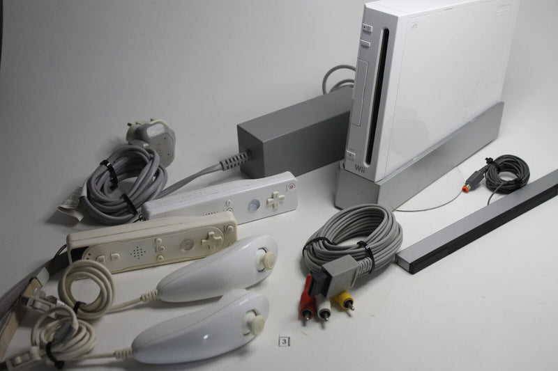 Laden Sie das Bild in Galerie -Viewer, Nintendo Wii Sports Pack 512MB Spielekonsole - Weiß mit Allem
