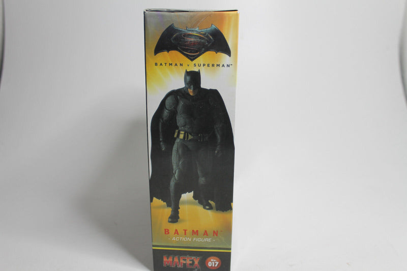 Laden Sie das Bild in Galerie -Viewer, MAFEX BATMAN vs Superman Actionfigur DC Comics Medicom Toy -Neu-
