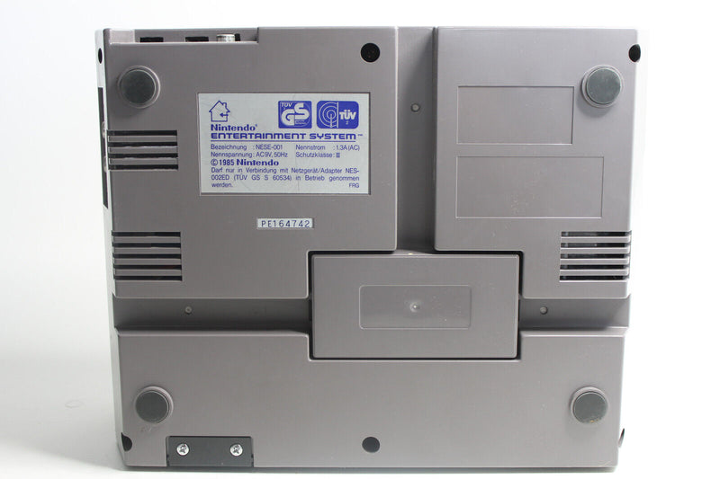 Laden Sie das Bild in Galerie -Viewer, Nintendo Super Entertainment System Spielekonsole - Grau (NES-001) - defekt
