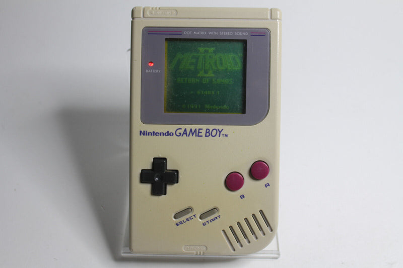Laden Sie das Bild in Galerie -Viewer, Nintendo Game Boy Spielkonsole - Grau toller Zustand voll funktionsfähig
